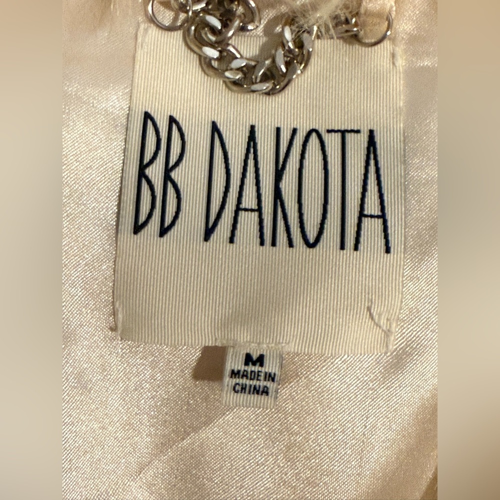 BB Dakota Cream Faux Fur Vest, size Medium - Picture 8 of 12